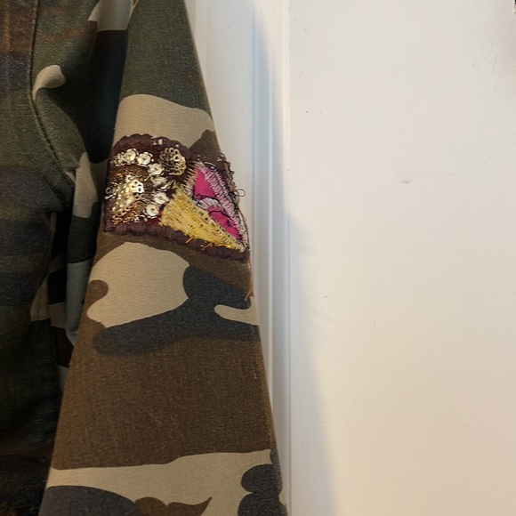 Beautiful Stories XS Army Jacket with Embroidered Detail - Picture 9 of 11